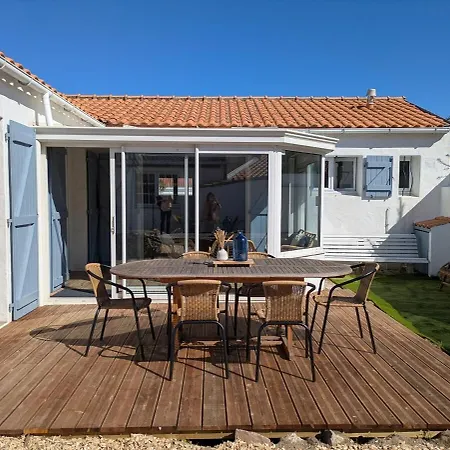 Holiday home Maison Familiale Avec Dependance 100m2 Proche De La La Gueriniere