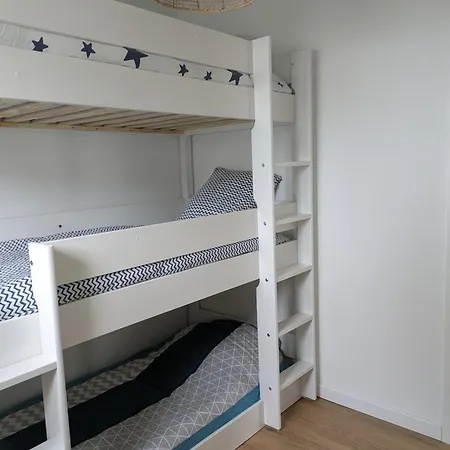 Maison Familiale Avec Dependance 100m2 Proche De La *