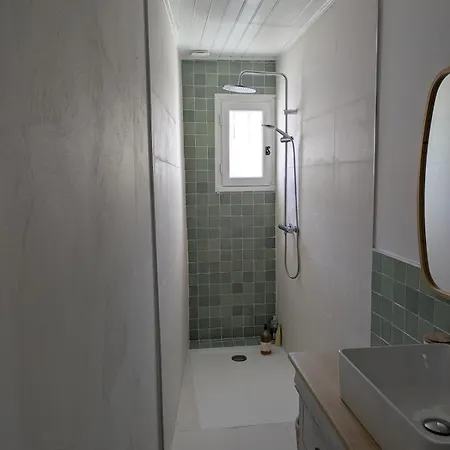 Maison Familiale Avec Dependance 100m2 Proche De La * La Guérinière